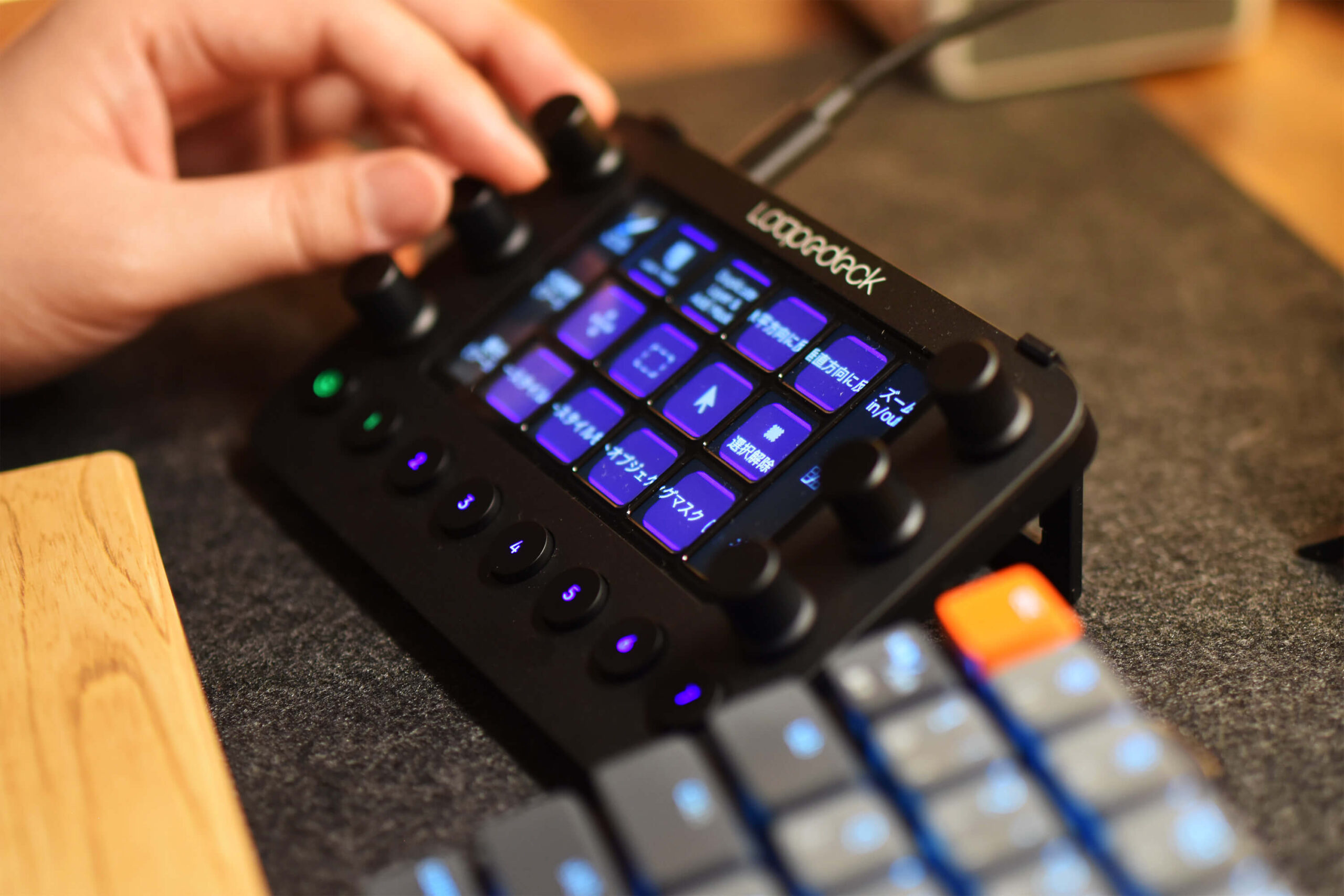 衝撃特価 Loupedeck CT × スタンド セット 家電・スマホ・カメラ