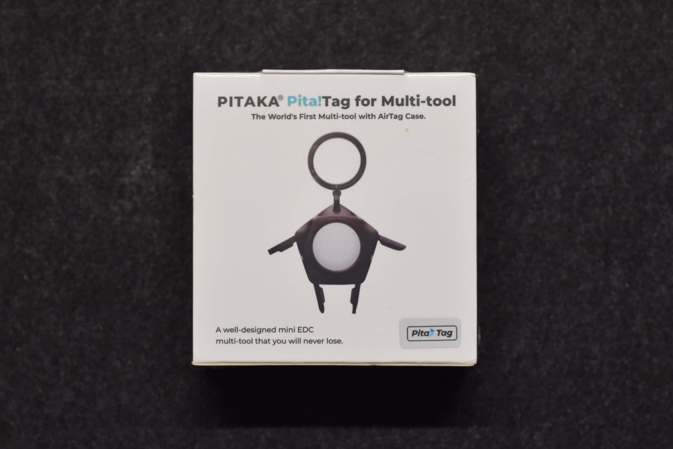 「PITAKA PitaTag for Multi-tool AirTag用」の化粧箱