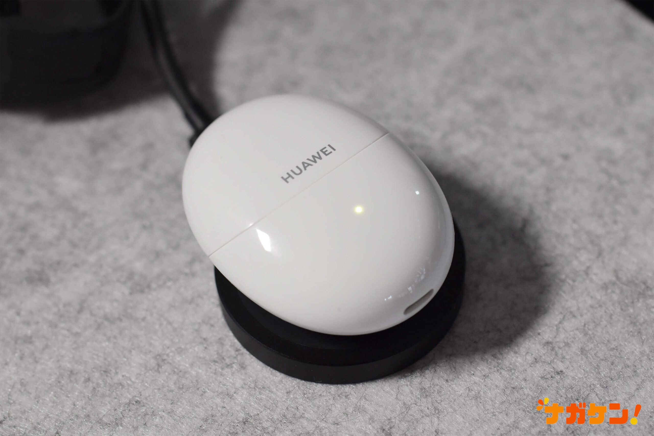 【充電】ワイヤレス充電に対応！置くだけ簡単！