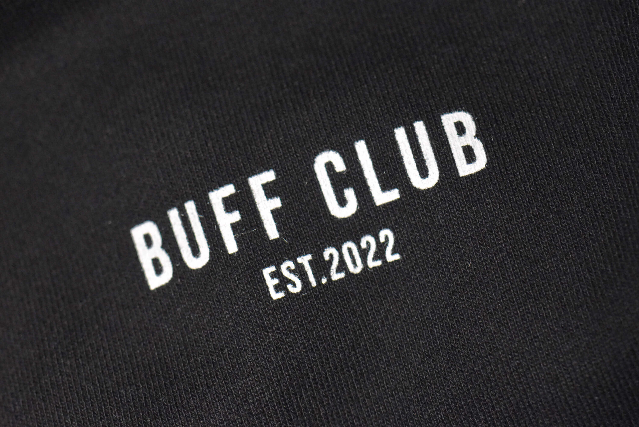 「【BUFF CLUB(バフクラブ)】ASIAN TIGER FOODIE」の前面ロゴアップ