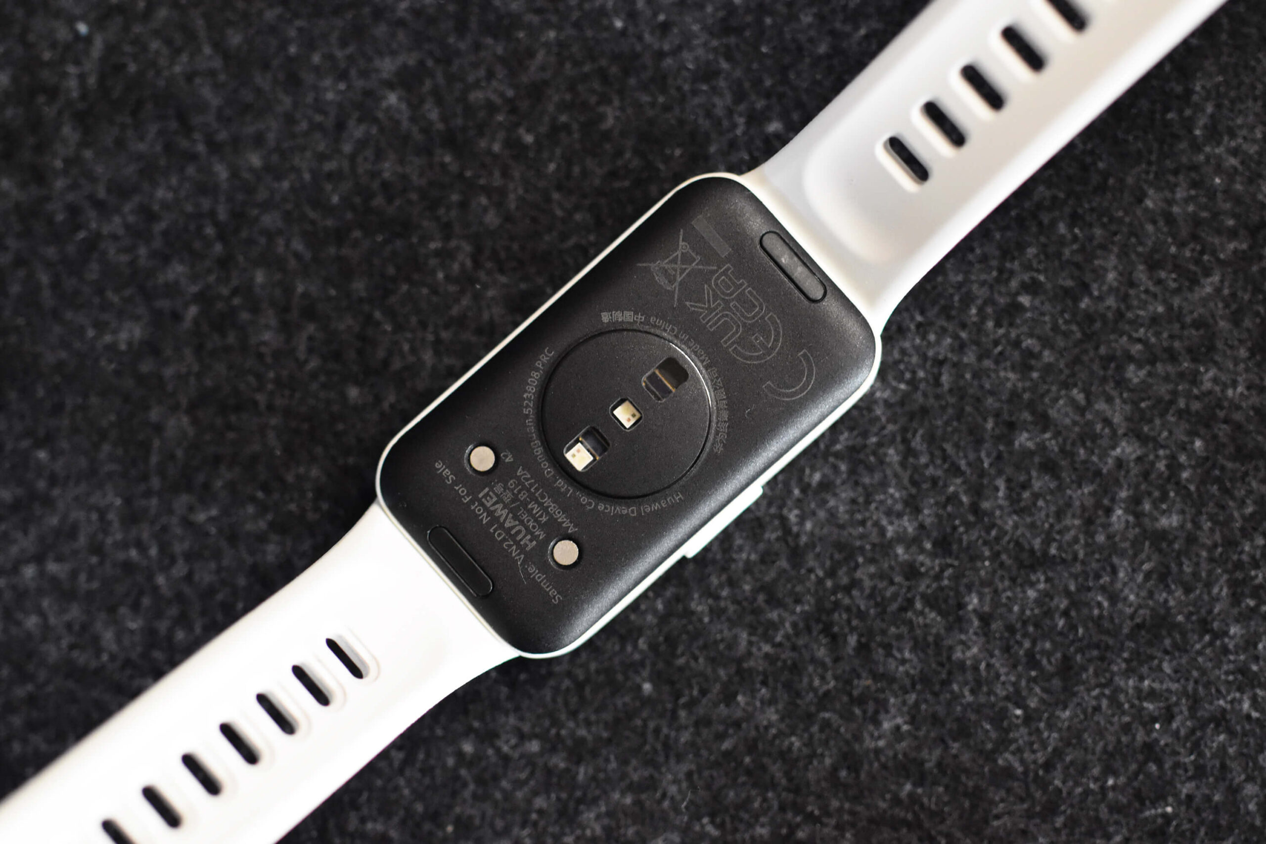 「HUAWEI Band 9」のセンサー部分
