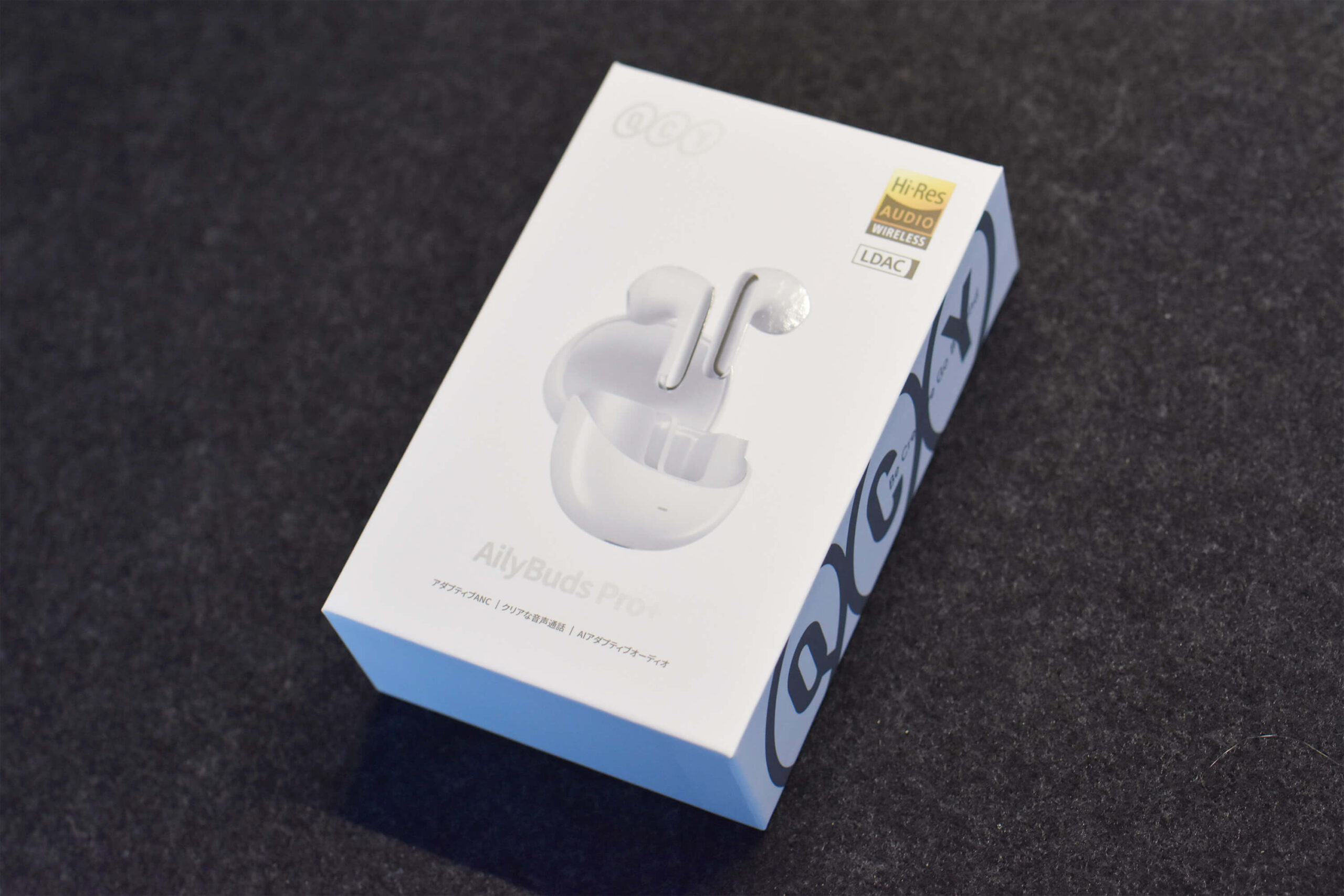 「QCY AilyBuds Pro+（QCY HT10）」のパッケージ
