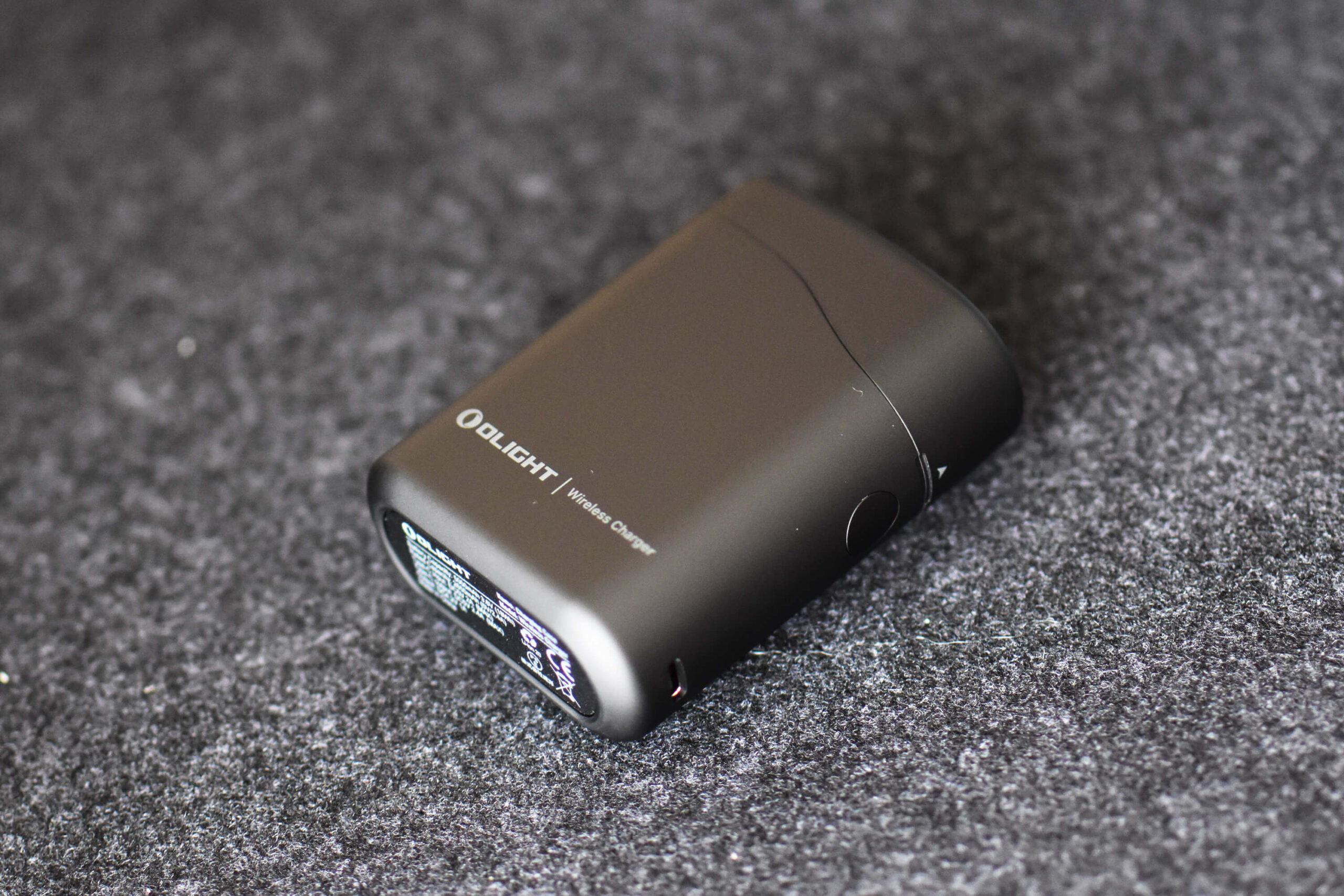「Olight（オーライト）Baton 4 Premium Edition」のケース