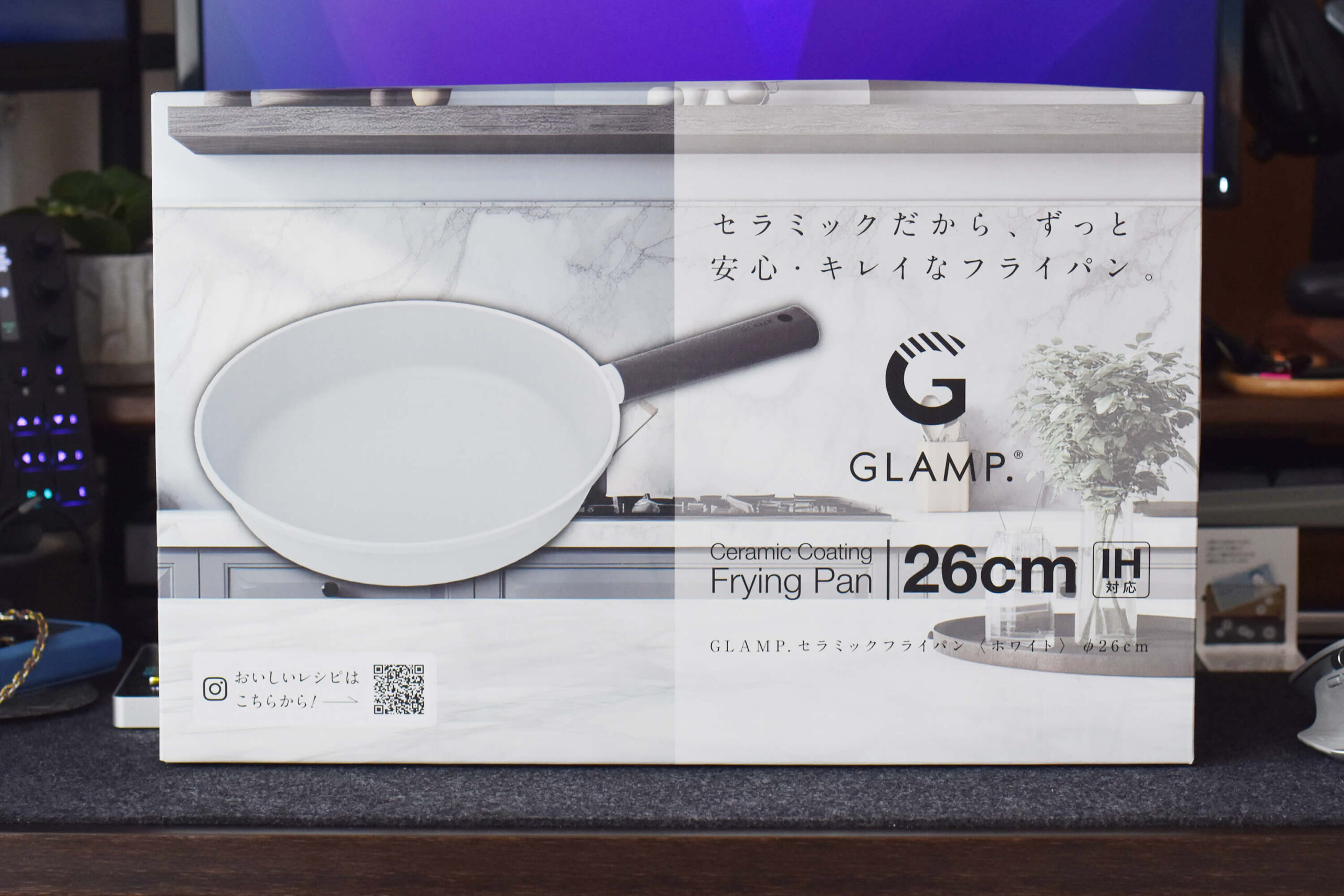 GLAMP.（グランプ）セラミックフライパン（26cm）のパッケージ