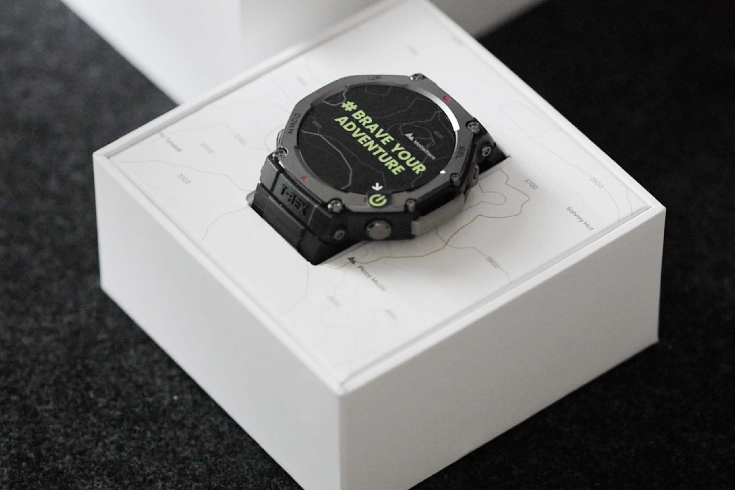 【Amazfit T-Rex 3】アウトドア向け多機能スマートウォッチのパッケージ - 開封