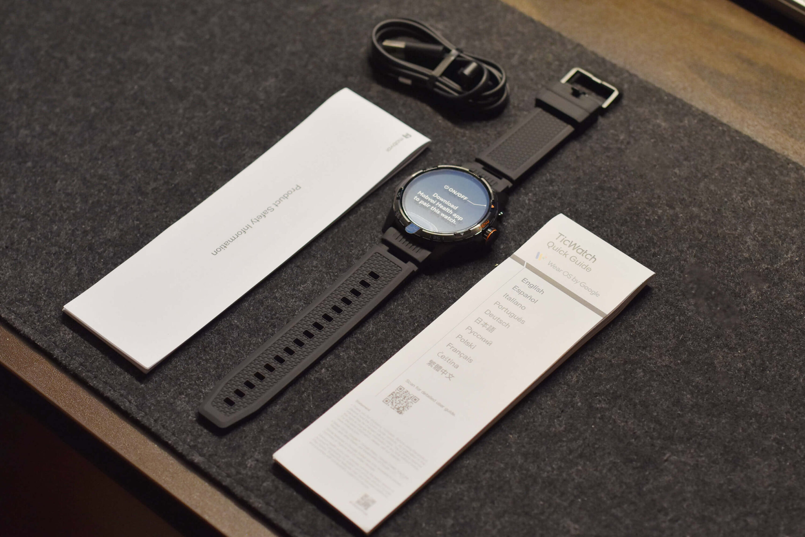 「TicWatch Atlas」の付属品・スペック