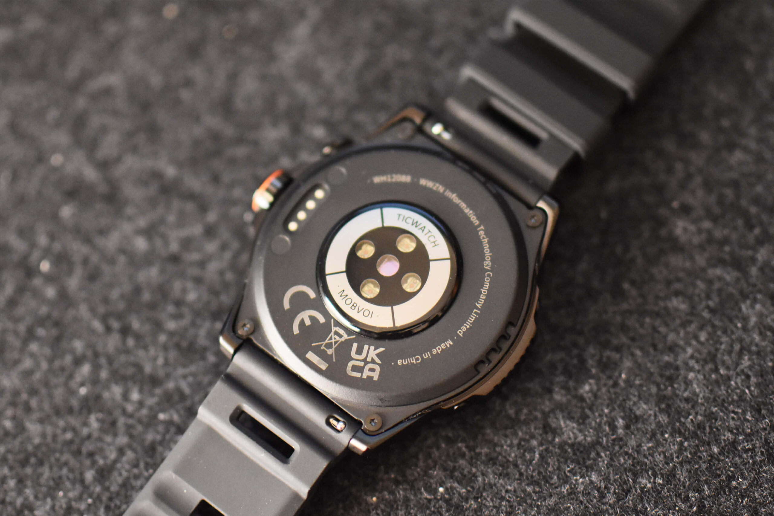 「TicWatch Atlas」のセンサー