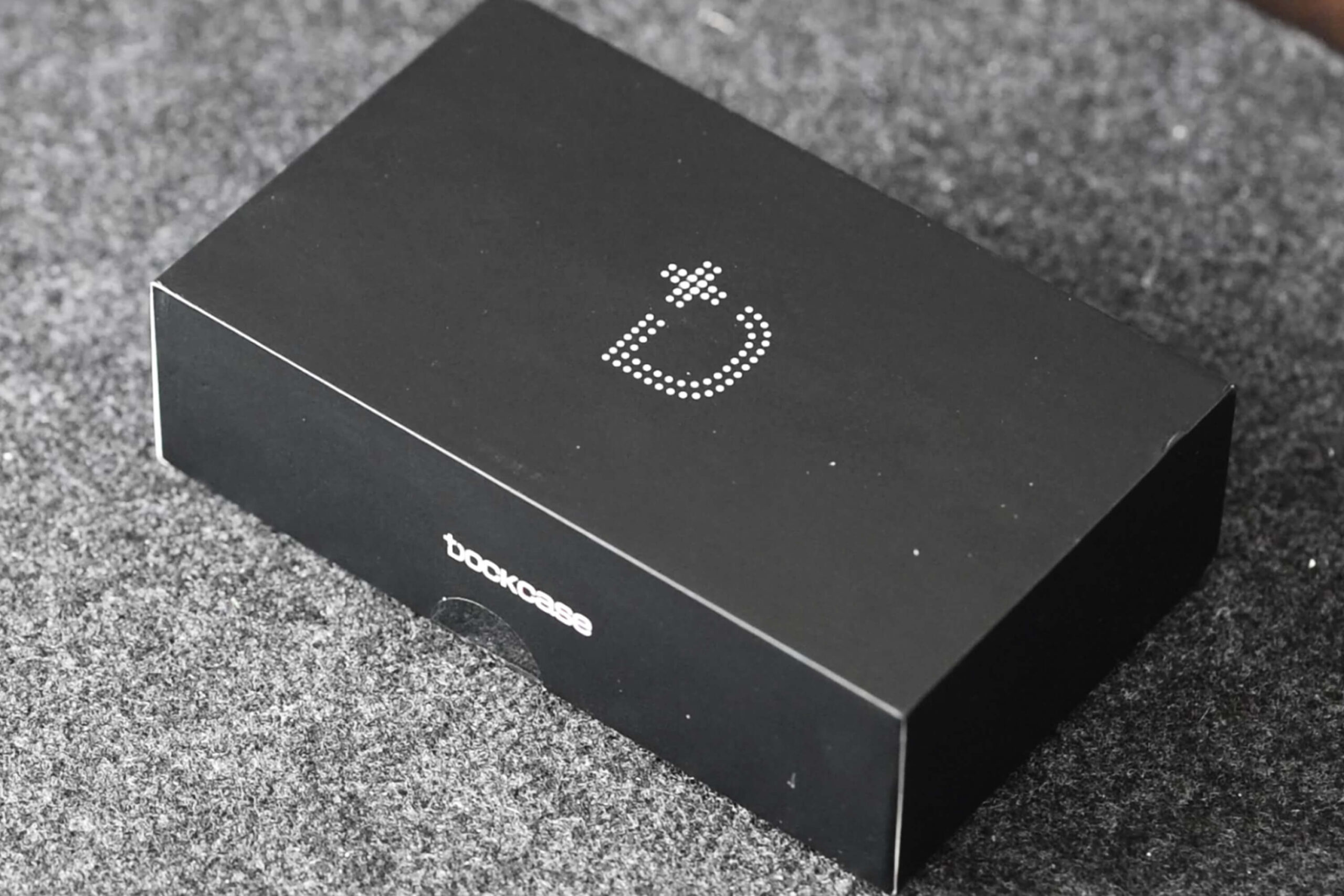 【Dockcase 8-in-1】CFexpressカードリーダーのパッケージ