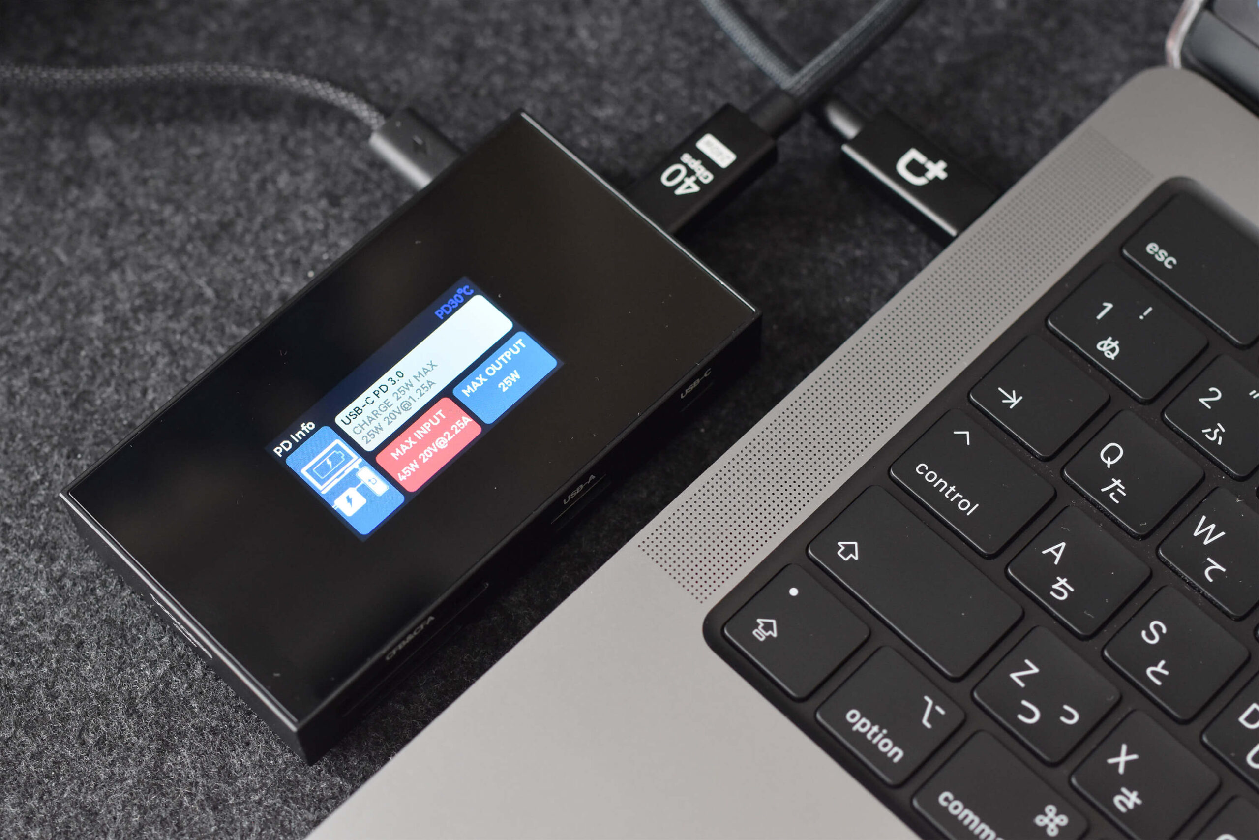 1.9インチのLCDタッチスクリーン