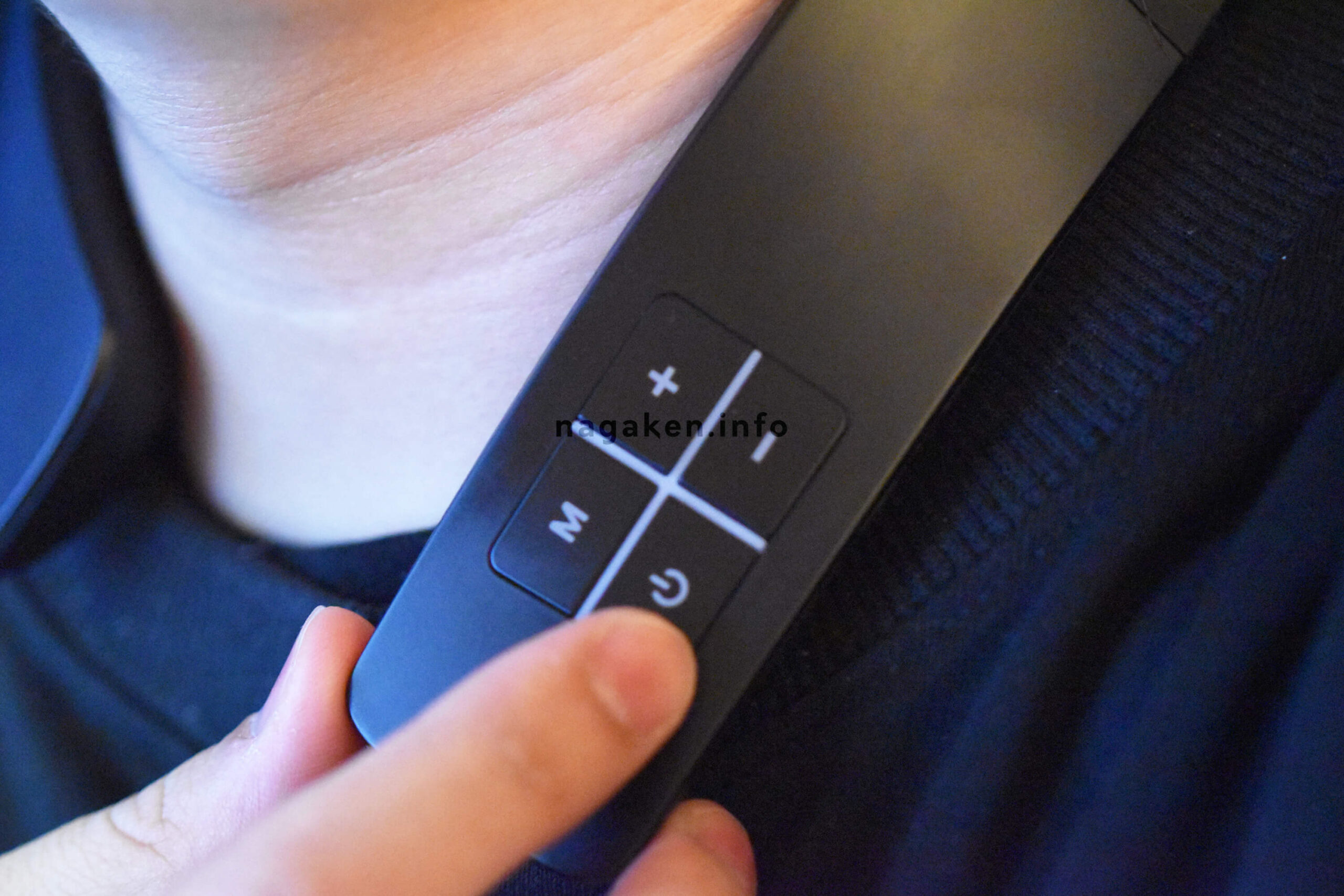 操作ボタンの配置に慣れが必要…