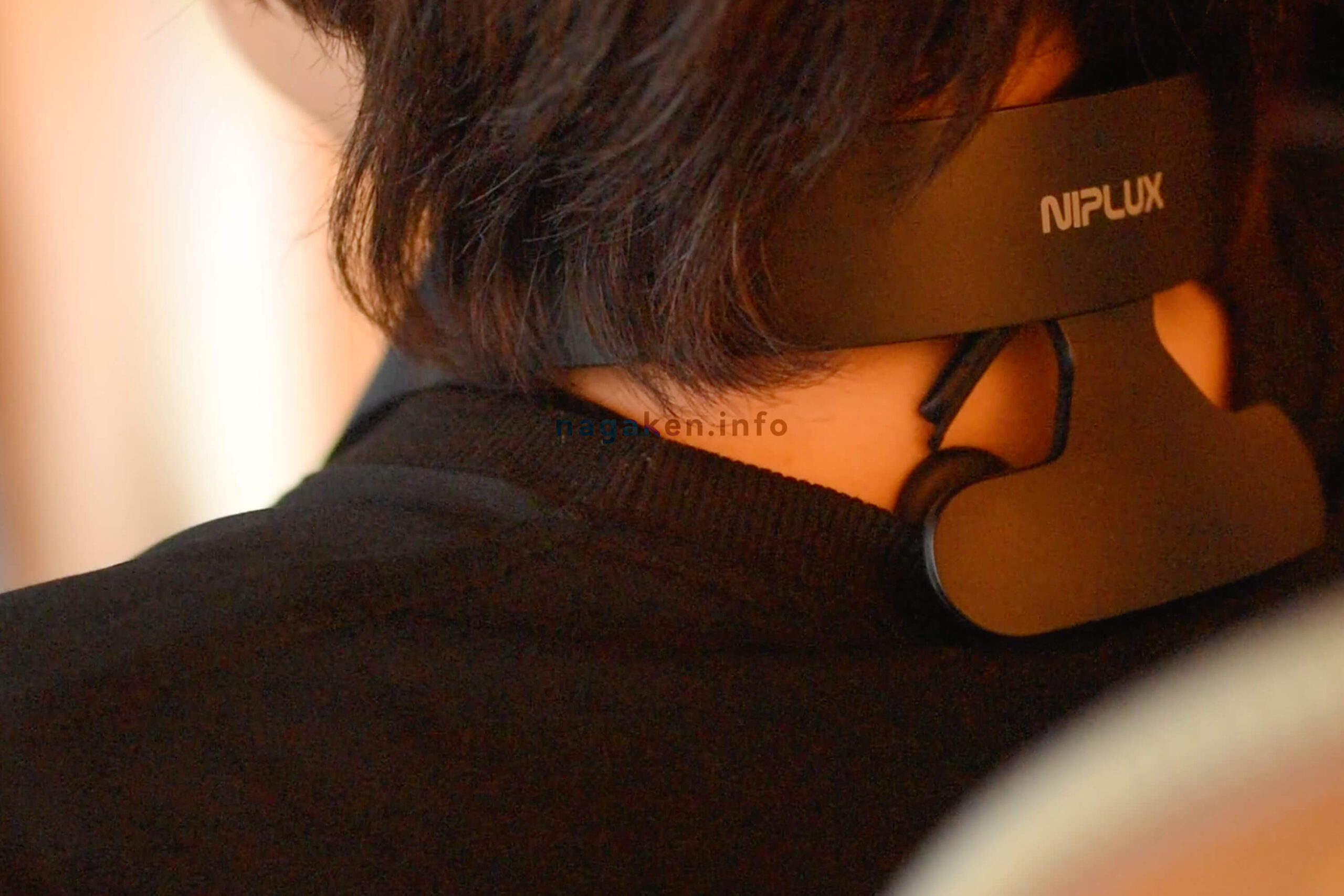 温熱×EMSで首〜肩下までしっかりケア！